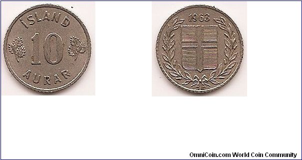 10 Aurar
KM#10
1.5200 g., Copper-Nickel, 14.98 mm. Obv: Leaves flank denomination Rev: Arms within wreath Edge: Plain