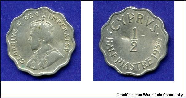 1/2 piastre.
George V (1910-1936).
Mintage 1,440,000 units.


Cu-Ni.