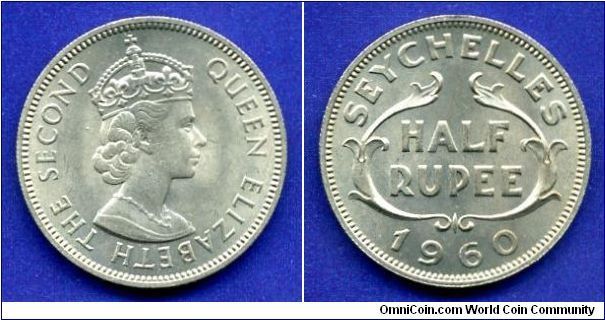 Half Rupee.
Elizabeth II.
Mintage 60,000 units.


Cu-Ni.