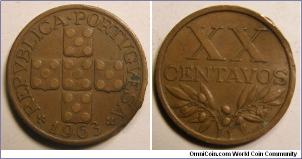 Bronze 20 Centavos (1942-1969)
Obverse;  Five shields arranged in the form of a cross, each having five dots on it 
REPVBLICA PORTVGVESA date 
Reverse;  Value over wreath 
XX CENTAVOS
