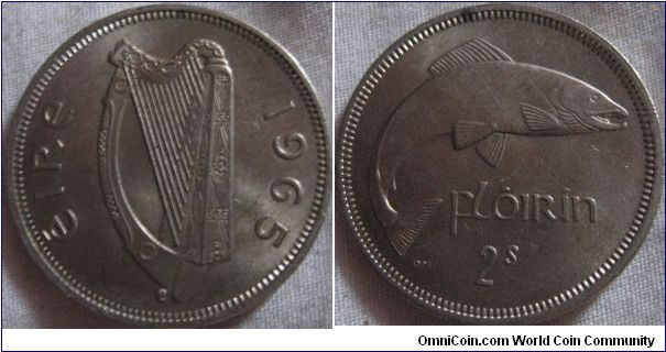 lustrous florin from 1965 very nice irish coin still as most 1965 irish coins had more wear then this