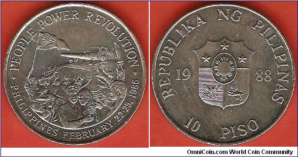 10 piso
commemorative of the Peoples Power Revolution, February 22-25 1986, in which the regime of dictator Ferdinand Marcos was overthrown. Corazon Aquino became the new president.
nickel