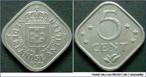 5 cents.
Cu-ni. Quadrangular shape. Weight; 4,5g.
Diameter; 21,3mm.
Mintage: 2.000.000 pieces.