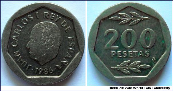 200 pesetas.
1986
