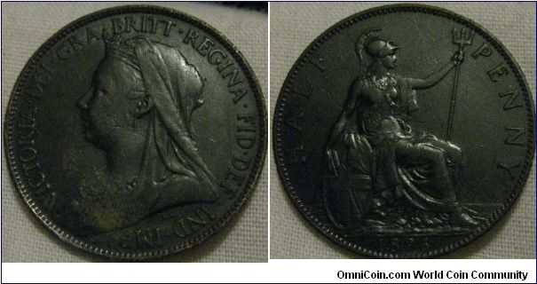 aEF, looks like a detector found due to the nice black colour, the detail looks crisp, bit of pitting on obverse