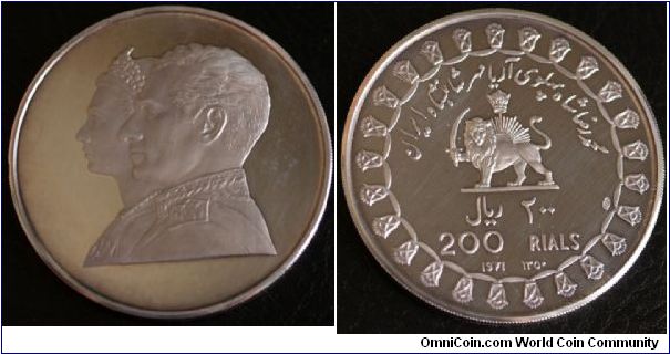 200 Rials, 2500 years of Persian Empire, 60g, 0.9990 Silver SH1350 - Proof Obverse: Cojoined bust of the Shah & Wife. With 1 AR and 1000 assayer's marks