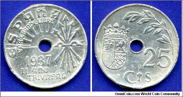 25 centimos.
*II ANO TRIUNFAL*.
This coin was issued by way of decree April 5, 1938, by the Governmant in Burgos. Franco and the Nationalist forces controlled the majority of Spain by this point in time.
'V.V'- mark.
Mintage 42,000,000 units.


Cu-Ni.