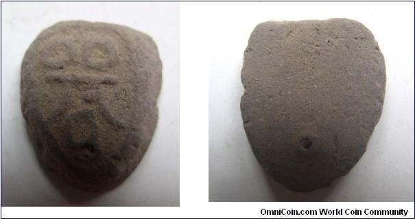 High grade Pottrey ghost fact coin,Zhou Dynasty,it has 16mm diameter,weight 0.8g.