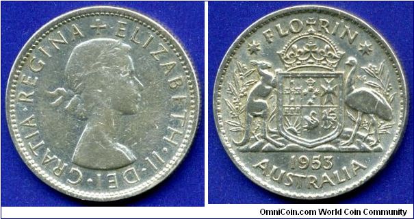 Florin.
Elizabeth II DEI GRATIA REGINA +.
Mintage 12,658,000 units.


Ag500f. 11,31gr.