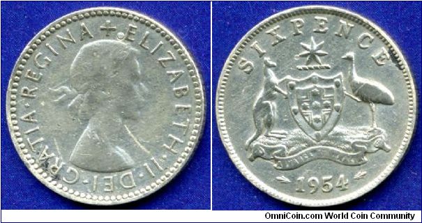 6 pence.
Elizabeth II Dei Gratia Regina+.
Mintage 7,672,000 units.


Ag500f. 2,82gr.