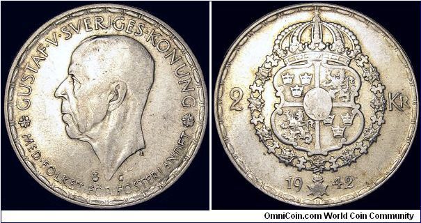 Sweden - 2 Krona - 1942 - Weight 14 gr - Silvercoin Ag 0,400 - Ag 0,1800 Troy Ounce - Size 31 mm - Regent / Gustaf V - Mintage 200 000 - Engraver / Erik Lindberg - Minted in Stockholm / Sweden - Reference KM# 815 (1942-50)