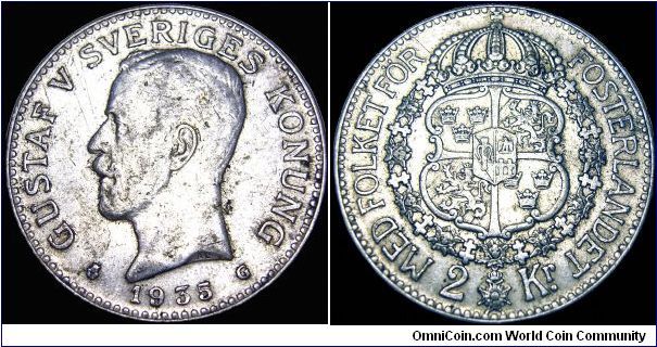 Sweden - 2 Krona - 1935 - Weight 15 gr - Silvercoin Ag 0,800 - Ag 0,3858 Troy Ounce - Size 31 mm - Regent / Gustaf V - Mintage 211 059 - Engraver / Adolf Lindberg - Minted in Stockholm / Sweden - Reference KM# 787 (1910-40)