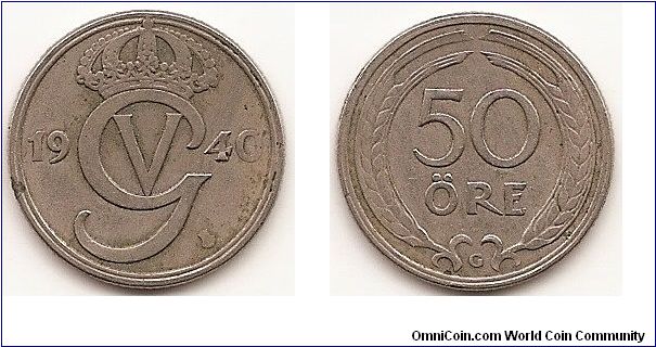 50 Ore
KM#796
Nickel-Bronze, 22 mm. Ruler: Gustaf V Obv: Crowned monogram divides date Rev: Value within oat sprigs Note: Varieties exist.