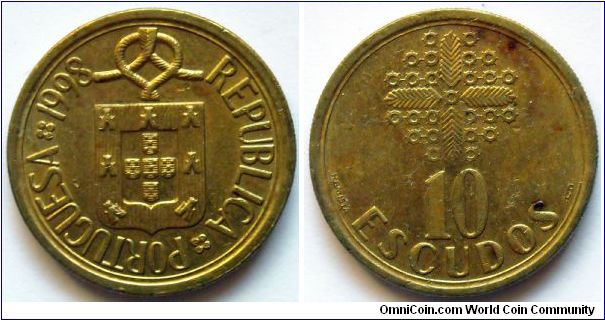 10 escudos.
1998