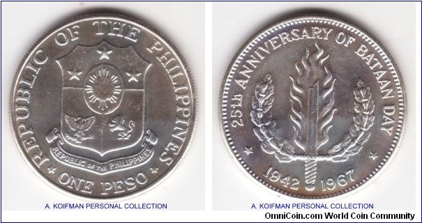 km-195, ND (1967) Philippines peso; silver, reeded edge; commemorating 25'th anniversary of the Bataan Day, mintage 100,000; proof like and average uncirculated