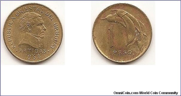 1 Peso
KM#49
Nickel-Brass, 17.3 mm. Obv: Artigas head right Rev: Flower and value Note: Medal rotation.