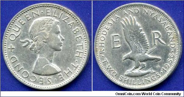 2 shillings.
Rhodesia & Nyasaland.
Elizabeth II.
Mintage 1,850,000 units.


Cu-Ni.