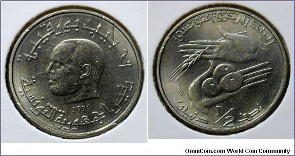 1/2 dinar.
1976, Habib Bourguiba,
First President of Tunisia.