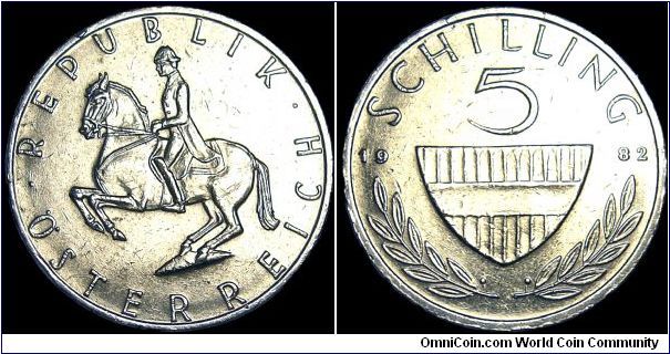 Austria - 5 Schilling - 1982 - Weight 4,8 gr - Copper / Nickel - Size 23,5 mm - Designer Obverse / Hans Köttenstorfer - Designer Reverse / Josef Köblinger - Mintage 4 950 000 - Edge : Plain - Reference KM# 2889a (1968-2000)