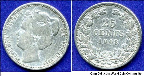 25 cents.
Wilhelmina I (1890-1948).
Mintage 1,200,000 units.


Ag640f. 3,57gr.