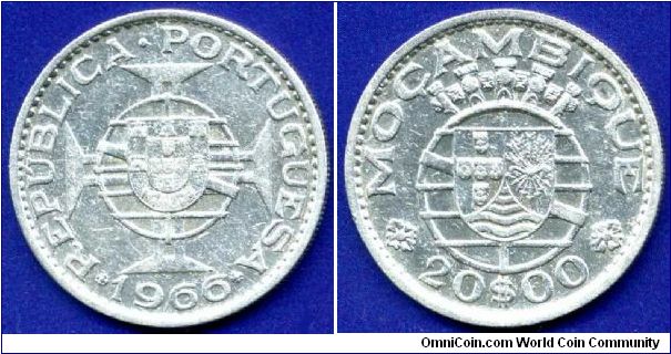 20 Escudos.
Republica Portuguesa.
*MOCAMBIQUE*.
Mintage 250,000 units.


Ag680f. 10,0gr.