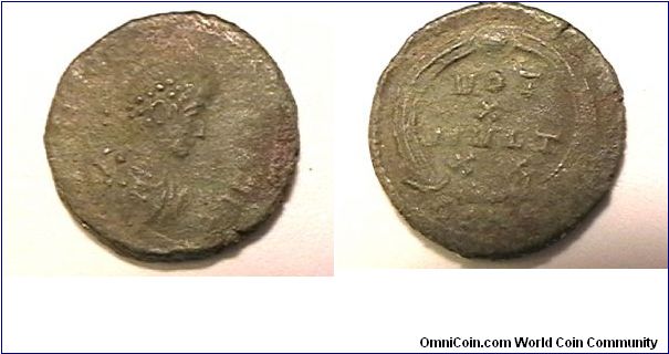 Emperor Theodosius I 379- 395 AD, DN THEODOSIVS PF AVG, VOT X MVLT XX, CONS (Constantinople mint)