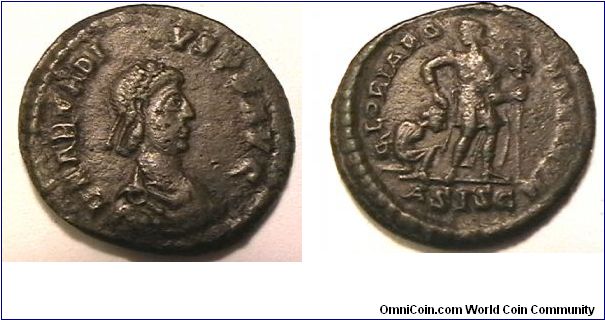 Roman emperor Arcadius 383- 408 AD,
DN ARCADIVS PF AVG, GLORIA ROMANORVM, ASISC (siscia mint)AE3