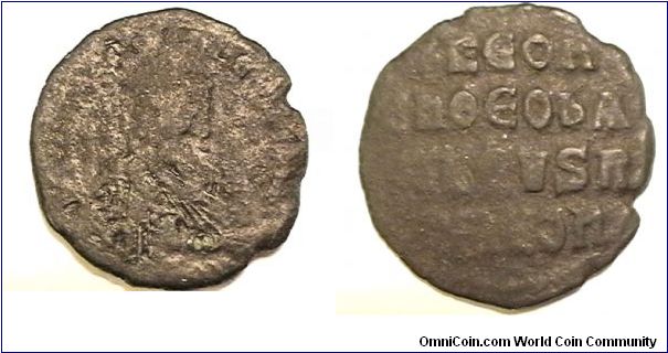 Byzantine emperor Leo VI (the wise)

+Leon bASiLevs Rom
AE-follis