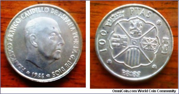 The Franco 100Ptas Silver Crown coin 19 grams at 33mm diameter and 80% Silver. thanks Martin!