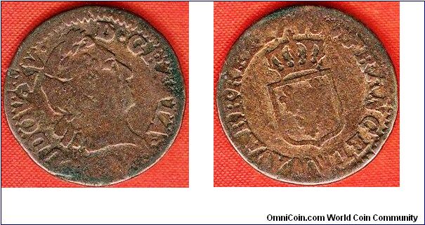 liard
Louis XV Dei gratia Francia et Navarra rex
crowned shield with 3 fleur-de-lys
copper
Lille Mint (W)