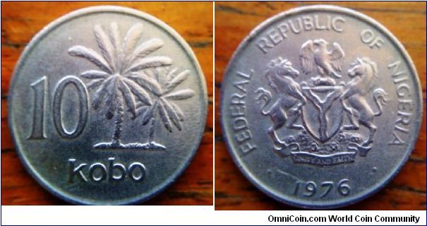 1976 Nigeria 10 Kobo nice coin with a pair of palm trees. with two horses and an eagle on the shield. 22,7mm diameter