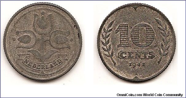 10 Cents
KM#173
3.3000 g., Zinc, 22 mm. Ruler: Wilhelmina I Obv: Three tulips flanked by dots within circle Rev: Value flanked by sprigs Edge: Reeded