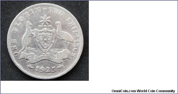 1925 two shillings with die crack in date
