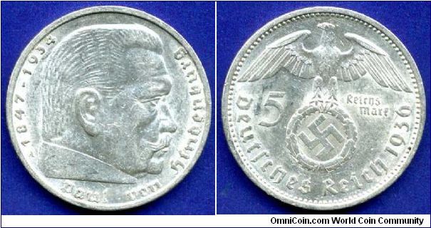 5 Reichsmark.
Third Reich.
'A' - Berlin mint.
Mintage 8,430,000 units.


Ag900f. 13,8gr.