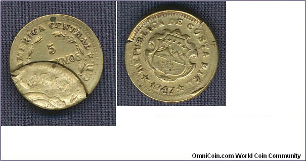 5 Centimos 35% indent by another coin