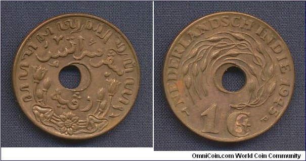 (Dutch India) 1 Cent 1945 offcent center hole 