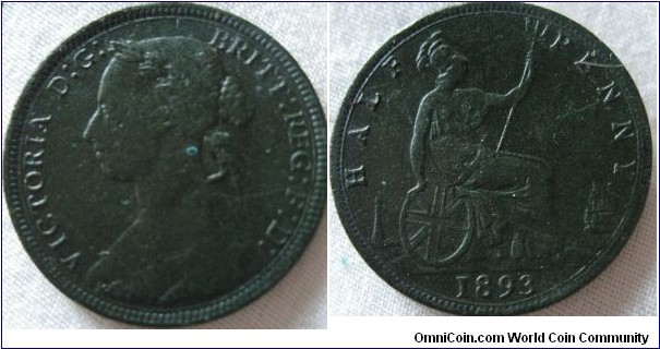 1893 halfpenny, dug up but for once corrosion is minimal showing almost full detail (few spots on obverse)