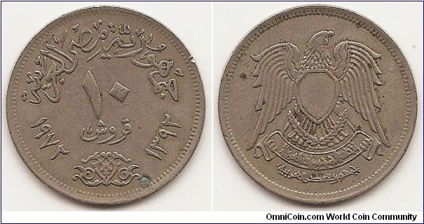 10 Piastres -AH1392-
KM#430
Copper-Nickel, 27 mm. Obv: Denomination divides dates, legend above Rev: Islamic falcon