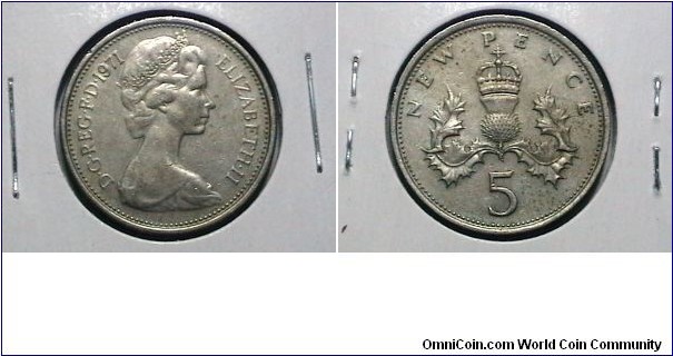 Great Britain 1971 5 New Pence KM# 911 
