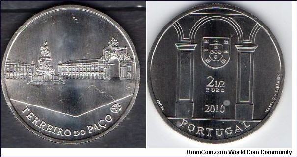 2010 2.5e Portugal Courtyard of the Palace
Need more info on this coin