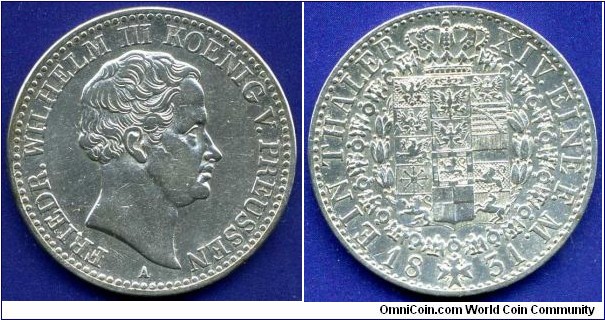 1 Thaler (Full Armorial Thaler, Wappenthaler).
Kingdom of Prussia.
Friedrich Wilhelm III (1797-1840), von Preussen.
Old profile.
Edge lettering: GOTT*MIT*UNS*.
*A* - Berlin mint.
Mintage 4,595,000 units.


Ag750f. 22,27gr.