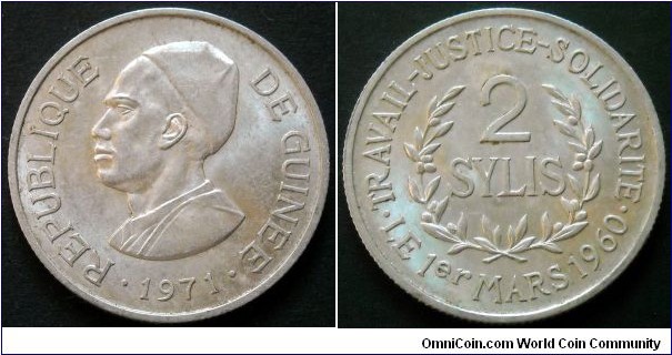 2 sylis.
1971