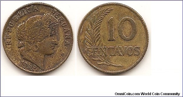 10 Centavos
KM#226.1
3.8900 g., Brass   Obv: Long legend with 3mm gap above head Rev: Value to right of sprig Note: Thick planchet.