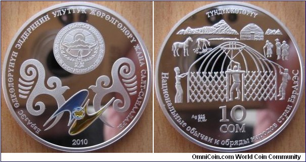 10 Som - Erection of yurta - 31.1 g Ag .925 Proof (enameled logo) - mintage 3,000