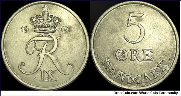 Denmark - 5 Öre - 1962 - Weight 6,4 gr - Zinc - Size 27 mm - Alignment Medal (0°) - Ruler / Frederik IX (1947-72) - Moneyers initials S = Harald Salomon - Mint officials initial C = Alfred Frederik Christiansen - Mint mark Heart = Copenhagen - Edge : Plain - Mintage 9 729 000 - Reference KM# 843.2 (1956-64) 