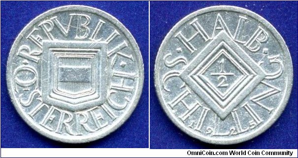 1/2 schilling.
Austrian Republic.
Mintage 18,370,000 units.


Ag640f. 3,0gr.