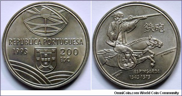 200 escudos.
1993, Espingarda.