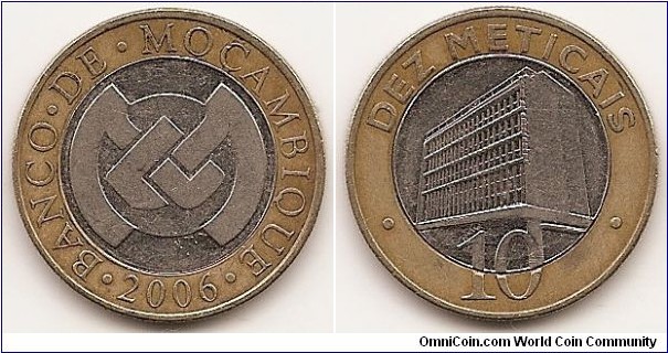 10 Meticais
KM#140
7.5100 g., Bi-Metallic Nickel Clad Steel center in Brass ring.,24.92 mm. Obv: Bank logo Obv. Legend: BANCO • DE • MOCAMBIQUE Rev: Modern bank building, value below Rev. Designer: Michael Guilfoyle Edge: Reeded
