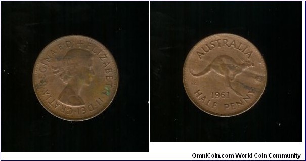 1961 Halfpenny. Die crack across the Roo's back