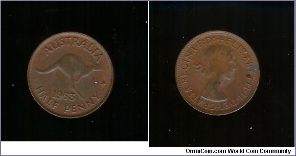 1963 Halfpenny. Dot at Queen's nose.